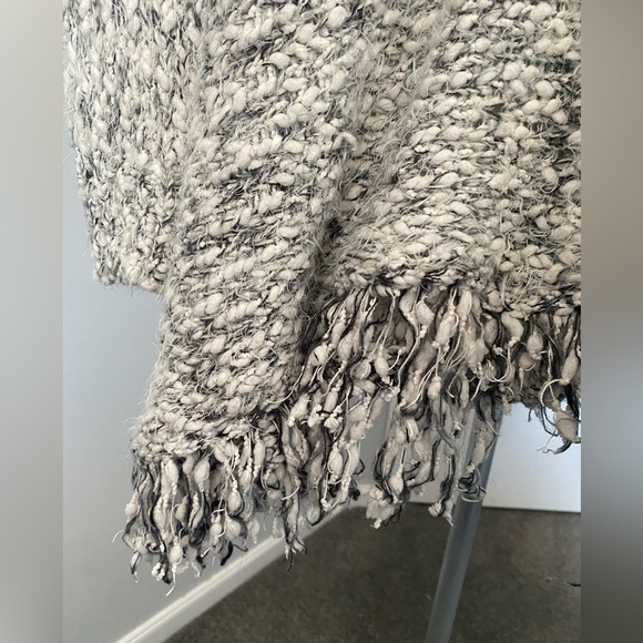 💥 SALE💥 Harvey Who? Oversized jumper - Picture 2 of 6